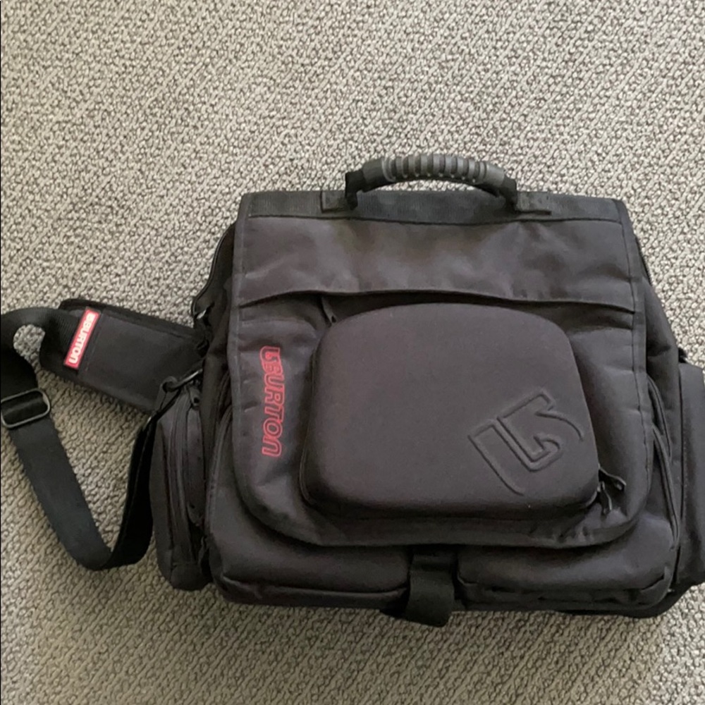 Burton utility bag with shoulder strap.